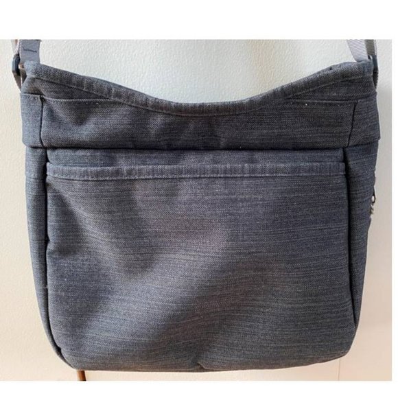 LL BEAN Wayside II Crossbody Bag Heather Gray Expandable Purse Nylon Shoulder - Picture 3 of 7